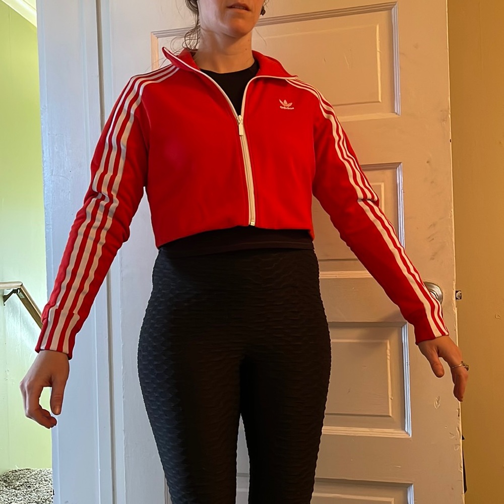 Red adidas small cropped jacket with collar. Fun look!